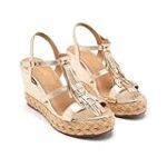 Análisis y comparativa de las mejores sandalias cuña con tachuelas: ¡Descubre el estilo que buscas!